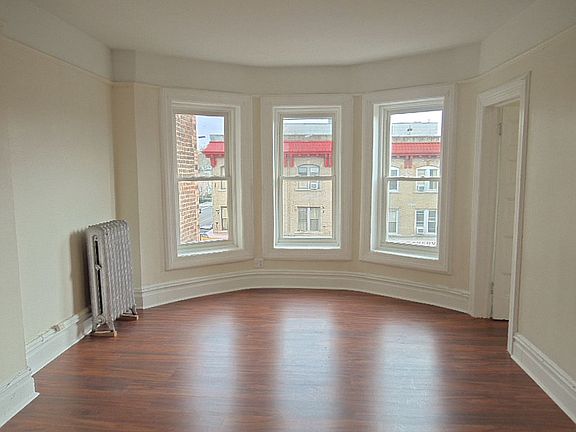 4th image of 1680 Nostrand Ave #2