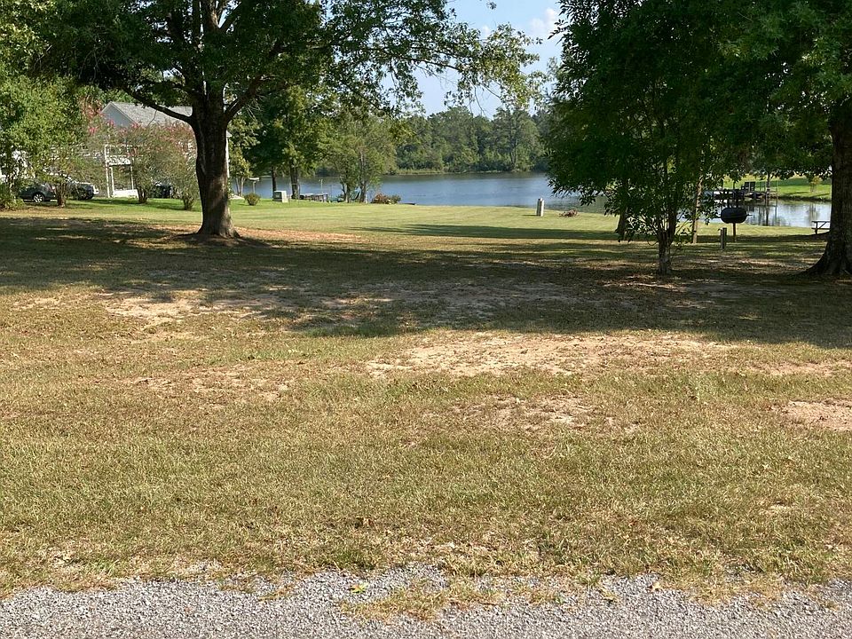 2nd image of 10 Hummingbird Ln