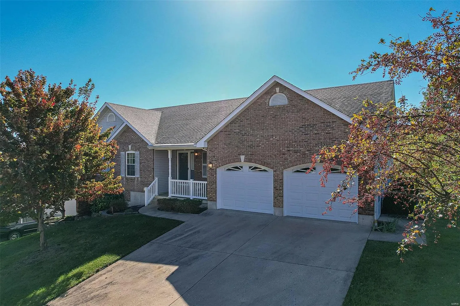 1030 Westridge Dr photo 1
