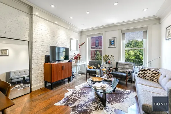 Rented by Bond New York | media 10