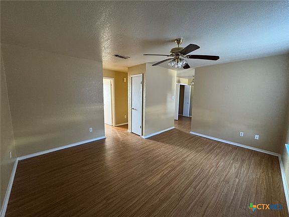 2nd image of 1709 Cedarhill Dr