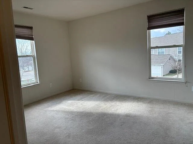 1452 Fox Pointe Cir — Photo 12
