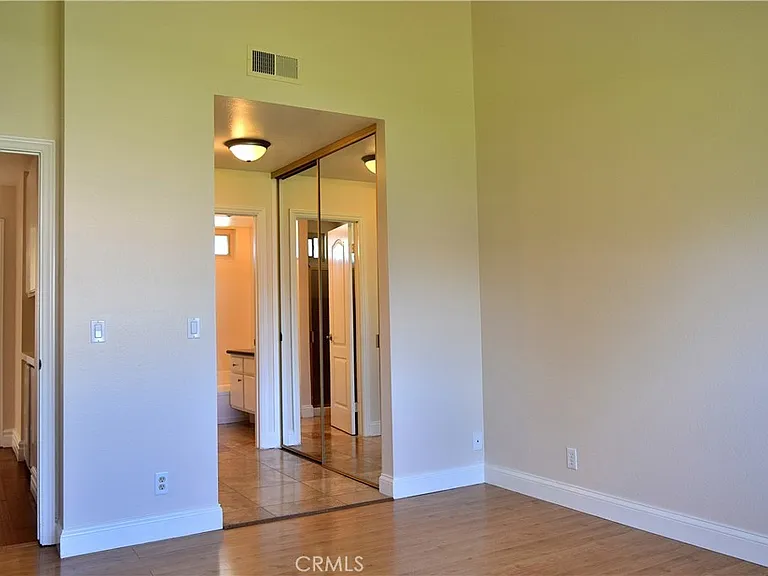 16 Creekwood — Photo 9