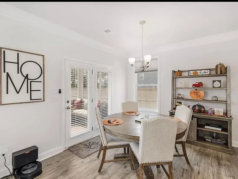 6231 Graymount Trl — Photo 7