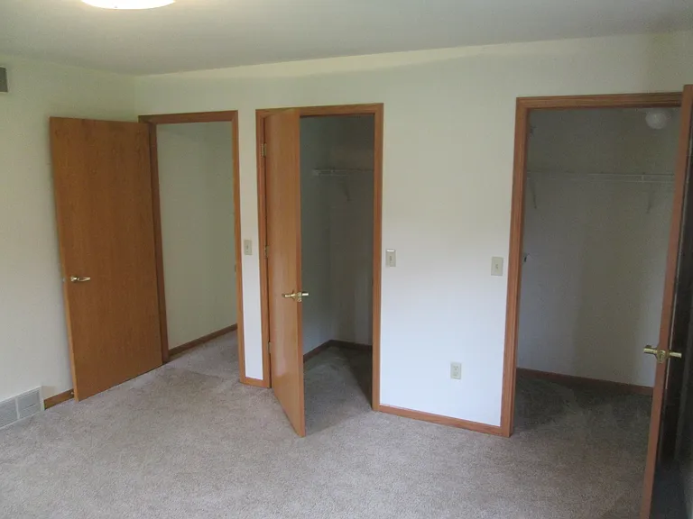 5118 Paulson Ct — Photo 7