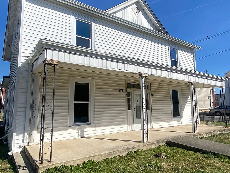 102 Academy St