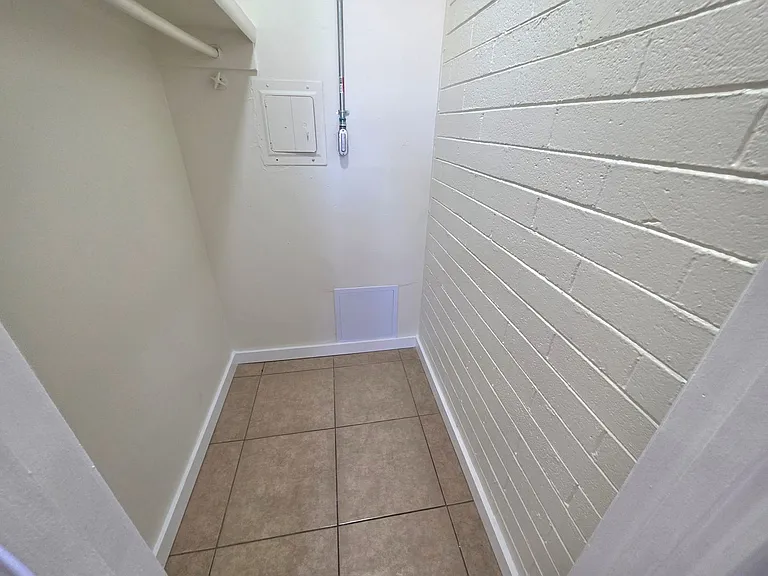 2602 N 14th Ave — Photo 11