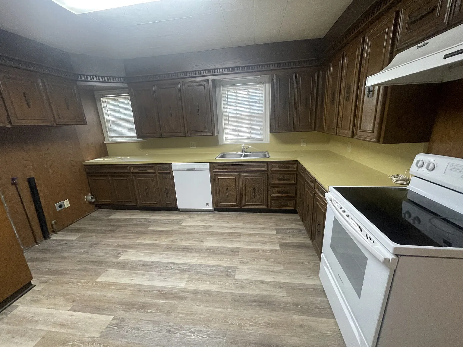 4 bed, 3.0 bath, 1723 sqft, $1,475 — Photo 4