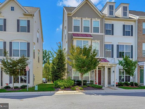 3rd image of 312 White Oak Way