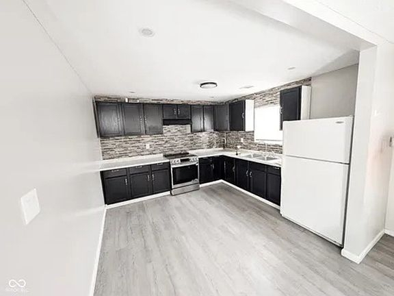 3rd image of 5037 W Minnesota St