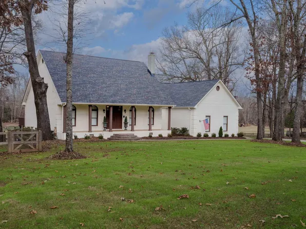 301 Walnut Creek Rd, Killen, AL 35645