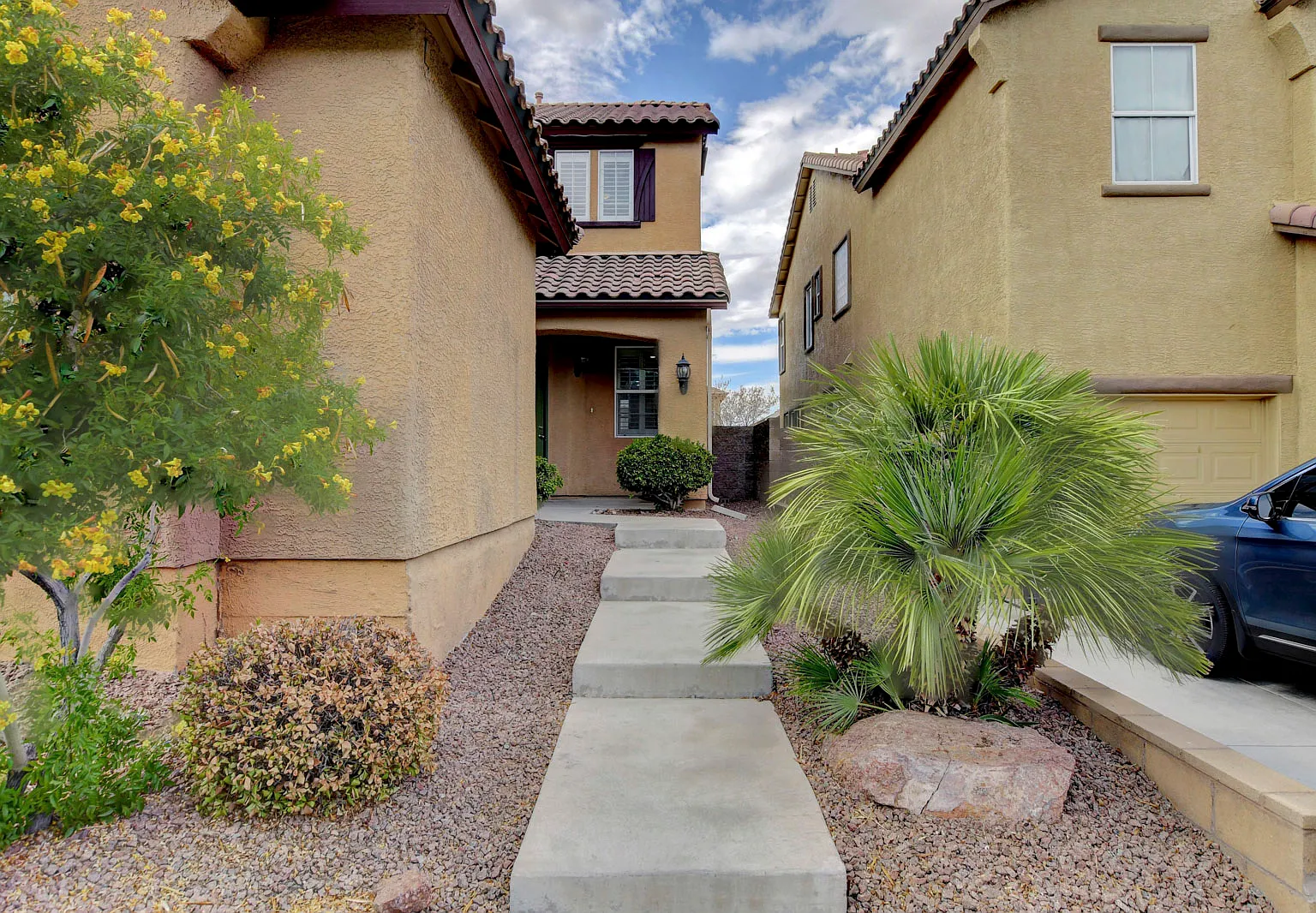 5 bed, 3783 sqft, $3,295 — Photo 4