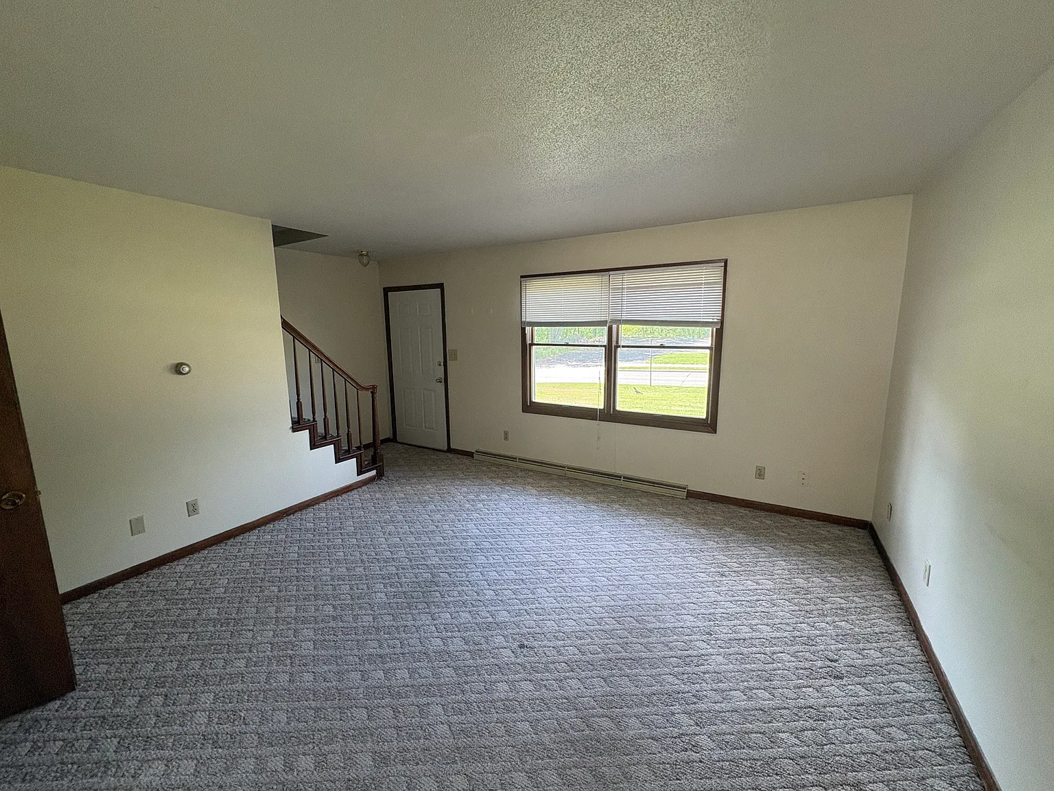 2 bed, $1,025 — Photo 3