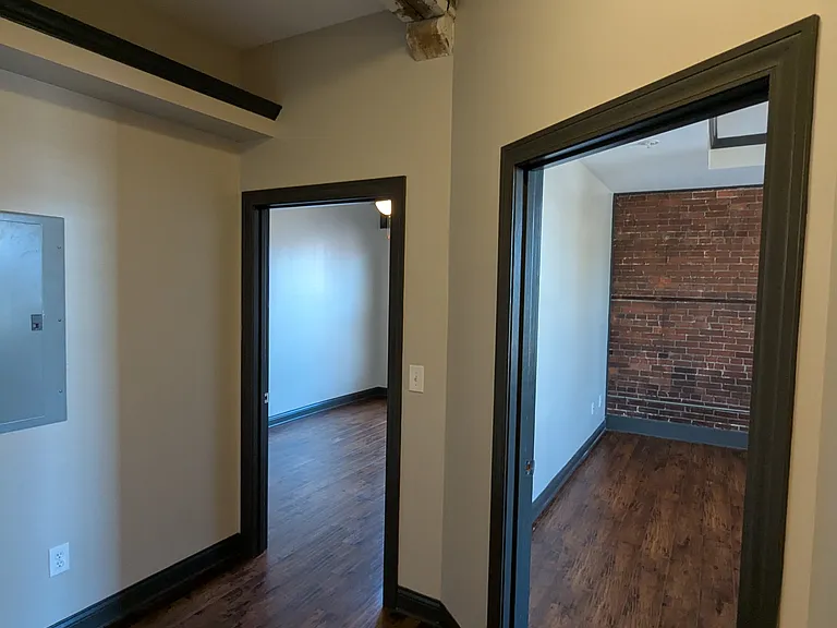 126 W A St #1B — Photo 14