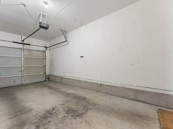4th image of 3102-3104 SE 89th Ave