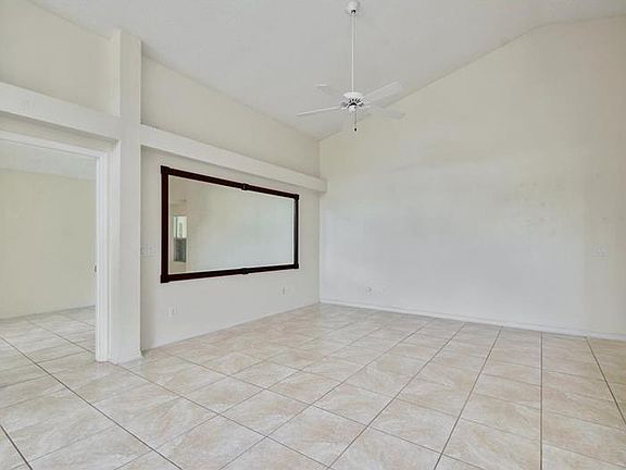 3rd image of 2319 Laurel Pine Ln