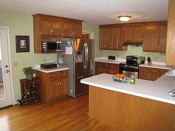 5th image of 400 Cedar Orchard Dr W
