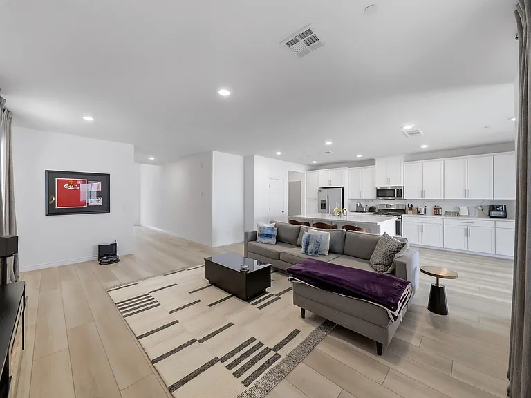 290 Robson Ridge Ln — Photo 6
