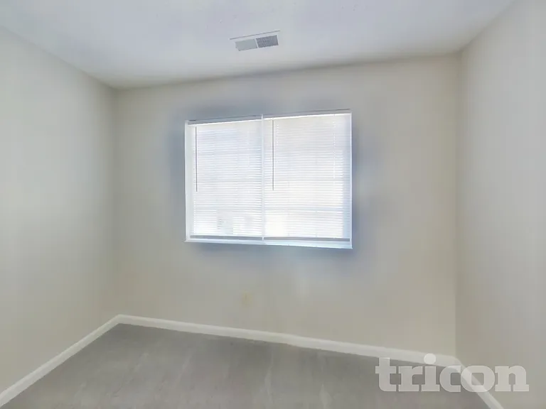 557 Cembra Dr — Photo 11