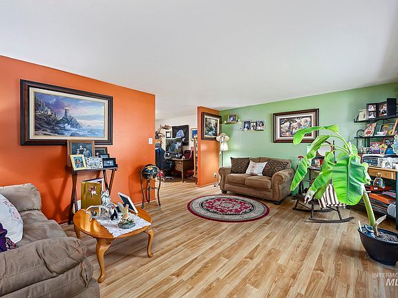 5th image of 2345 Longbow Dr