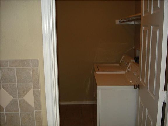 5th image of 1616 Brookstone Dr