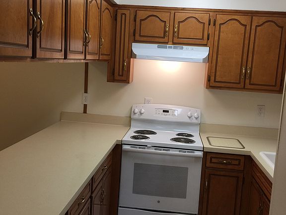 2nd image of 1033 Forest Hills Ln APT D