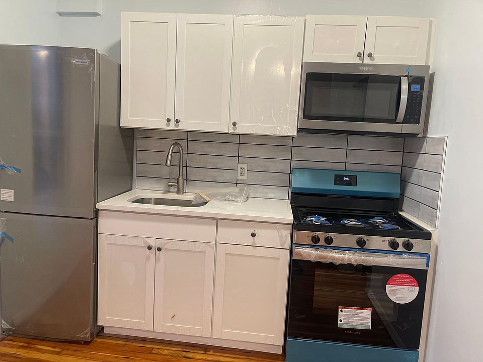 1st image of 114 Cassidy Pl Floor 2