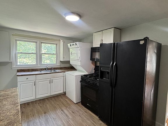 5th image of 35 Goodyear St #3