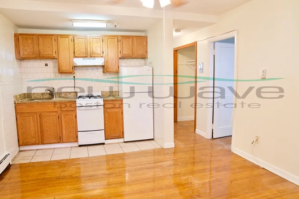 2 bed, 600 sqft, $3,600 — Photo 1