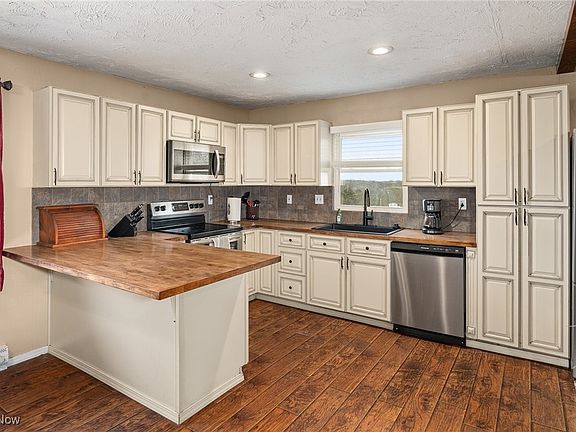 2nd image of 155 County Road 30a