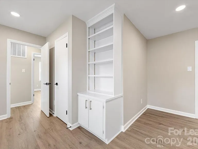 4706 Walden Ct — Photo 5