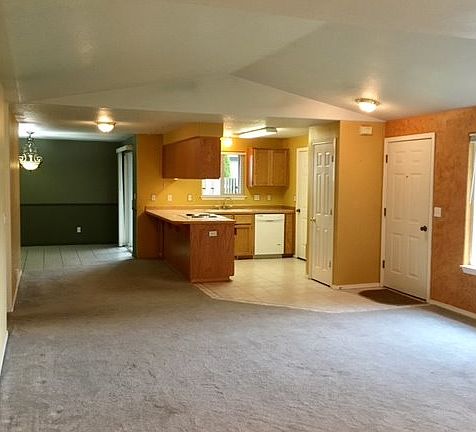 5th image of 7221 SE Borwick St