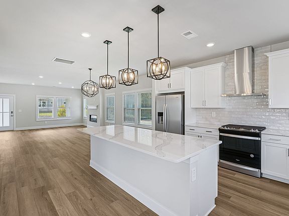 The Lexington floorplan with the Upscale Rustic Linen interior package.