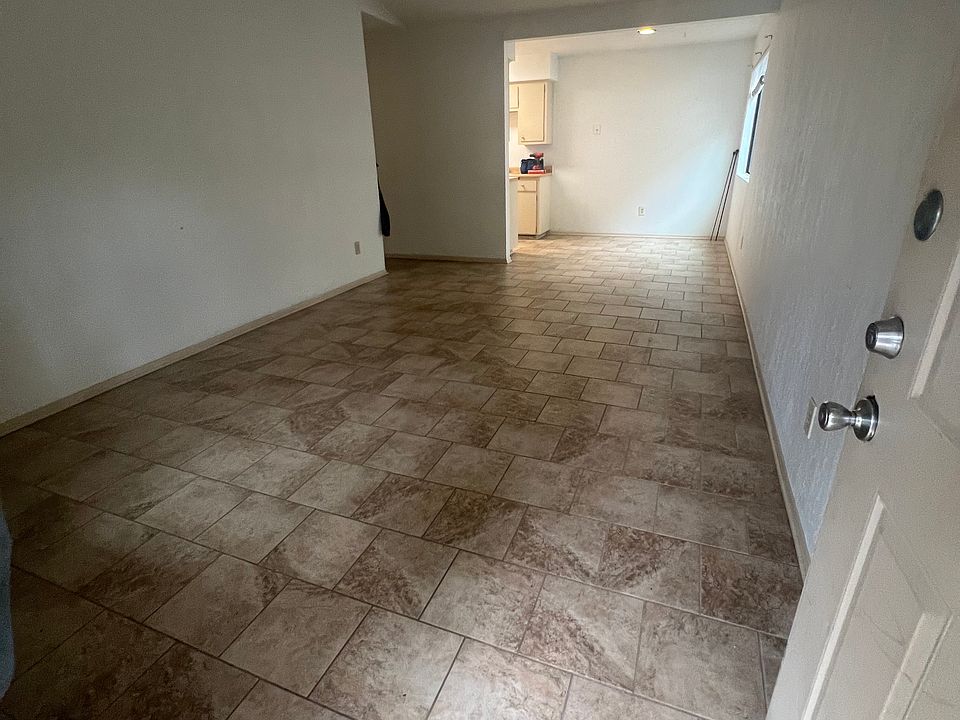 1st image of 816 Hillyer St #B