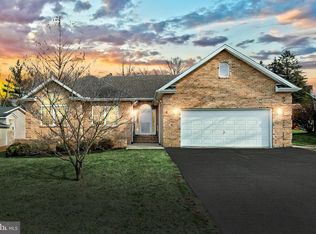 6 Wadsworth Dr, East Berlin, PA 17316