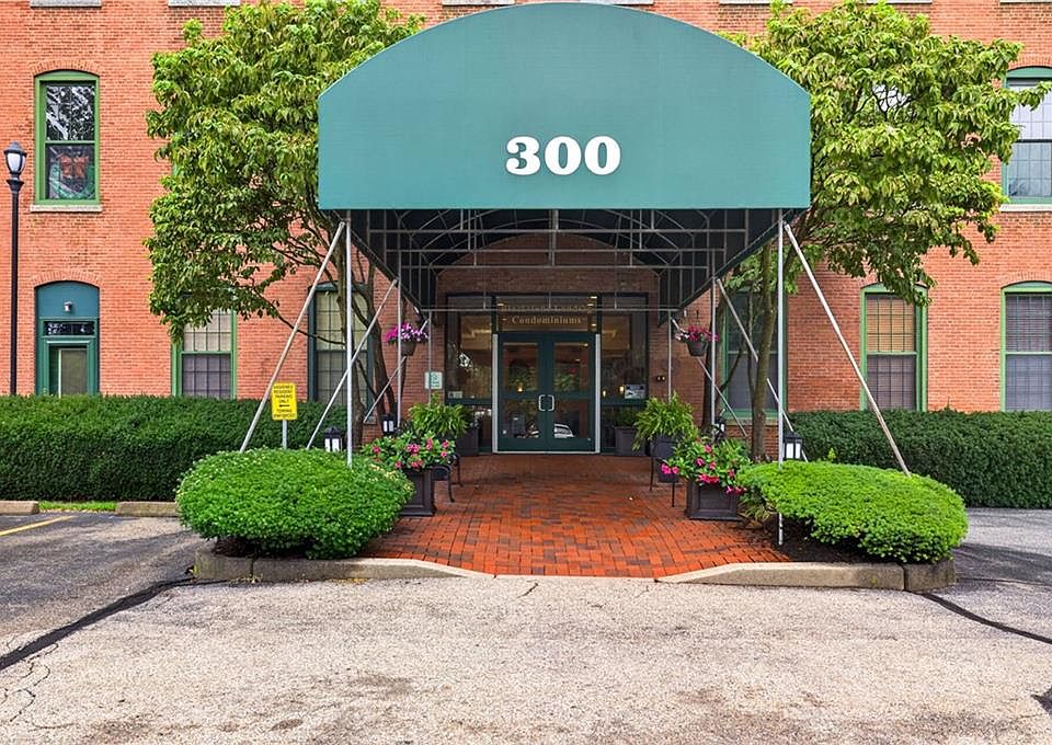 1st image of 300 Front St APT 101