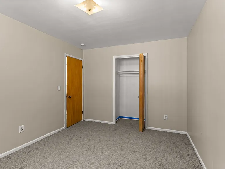 Parker Place Apartments ( C )- Parker Place Apartments, LLC — Photo 9