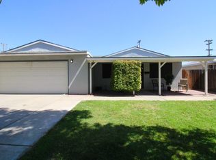 938 S Del Norte Ave, Kerman, CA 93630