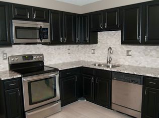 829 Andra Dr, Maryville, IL