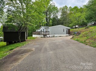 125 Ridgedale Rd, Candler, NC 28715