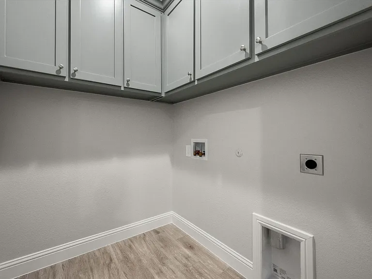 2355 Spring Park Blvd — Photo 35