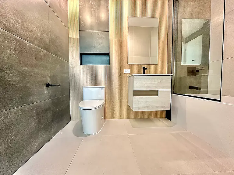 139 Frost St #4D — Photo 24