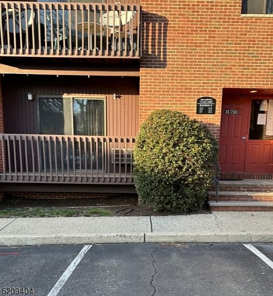 1st image of 710 Mill St #H7