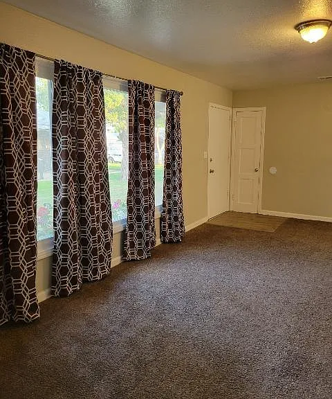 1305 E Harvard Ave — Photo 4
