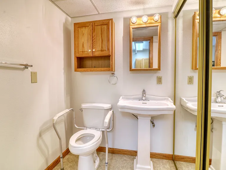 418 W Alcott Ave #103 — Photo 4