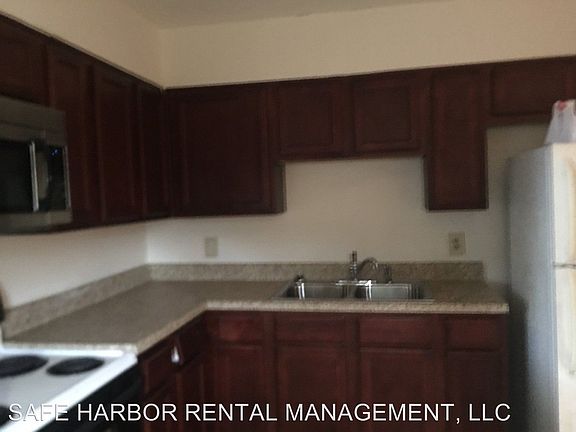 2nd image of 701 Oaklawn St APT 3