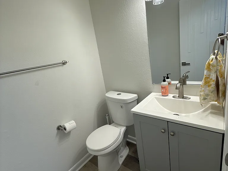 1646 Corprew Ave — Photo 9