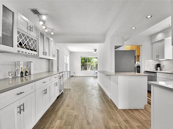 2nd image of 2111 SW 36th Ave #2111