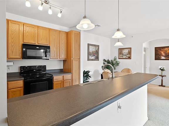 2nd image of 39 Kassebaum Ln APT 202
