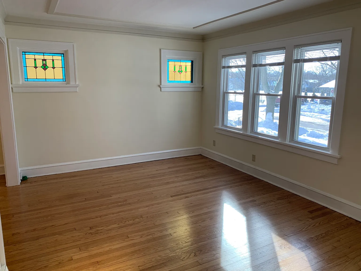 2 bed, 1000 sqft, $1,550 — Photo 2